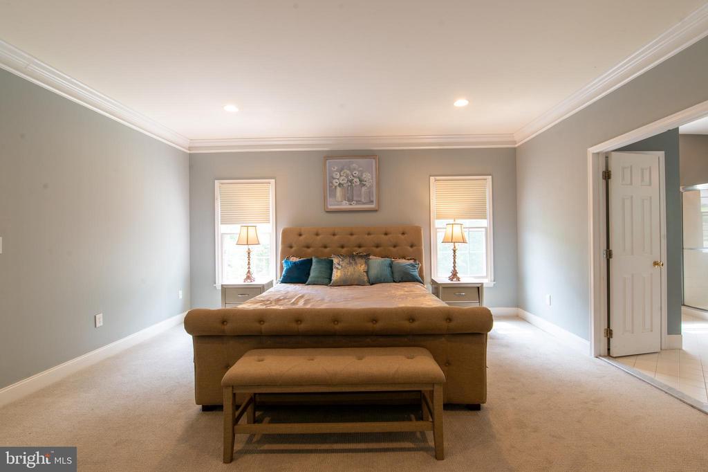 255 RISING MEADOW WAY