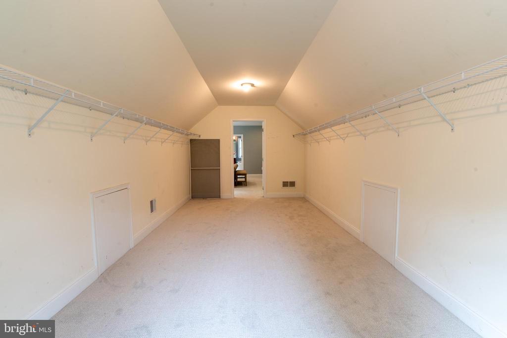 255 RISING MEADOW WAY