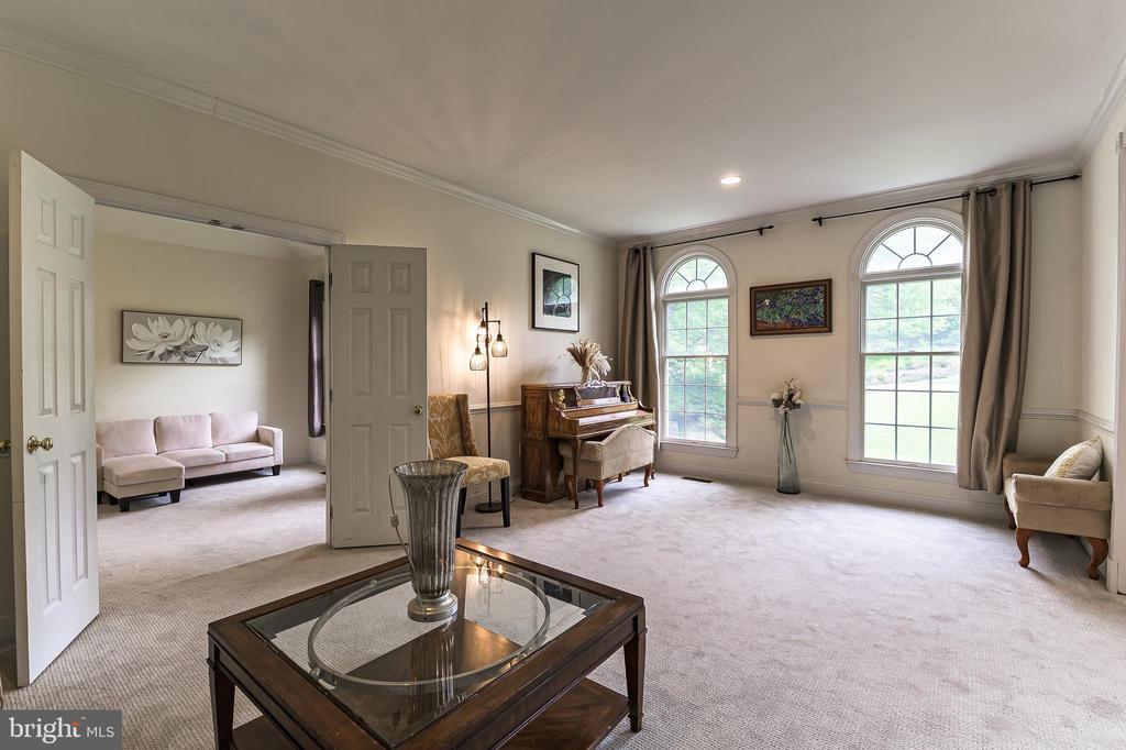 255 RISING MEADOW WAY