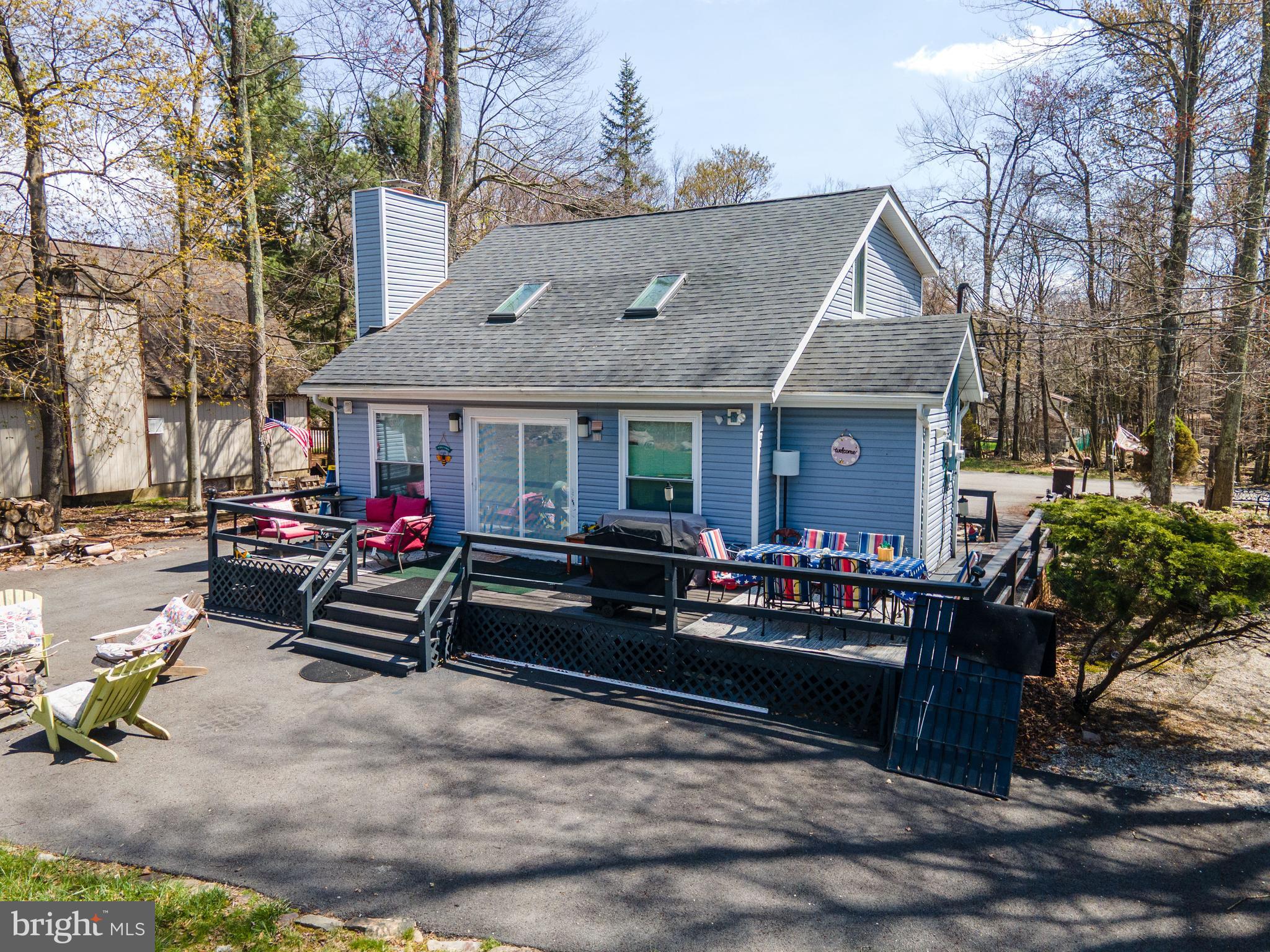 945 COUNTRY PLACE DRIVE