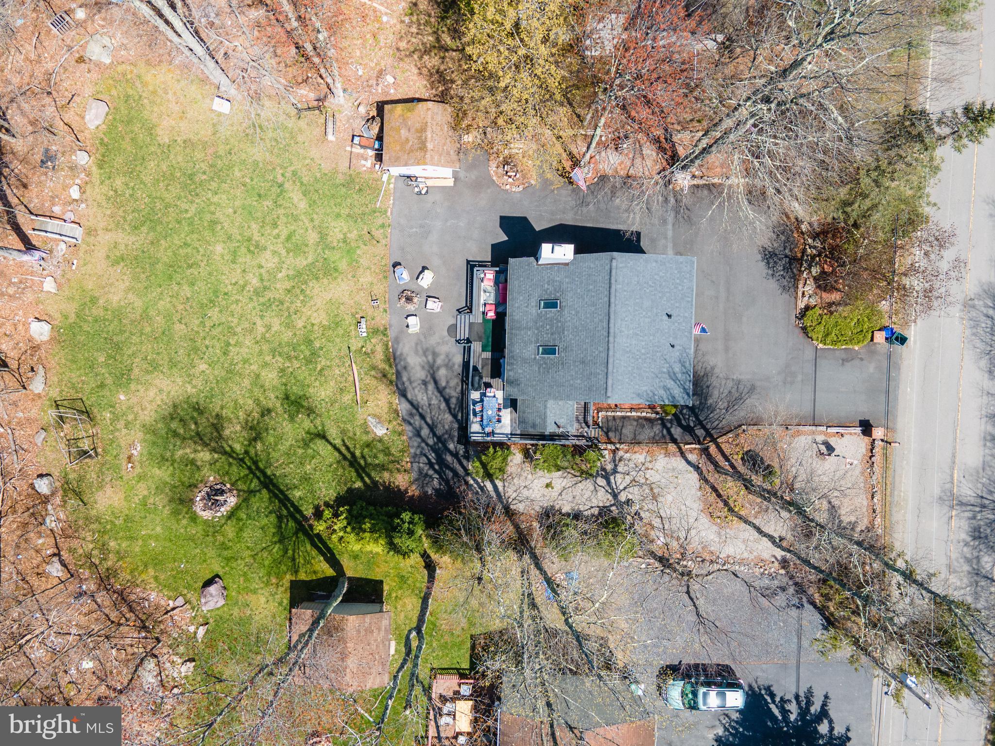 945 COUNTRY PLACE DRIVE