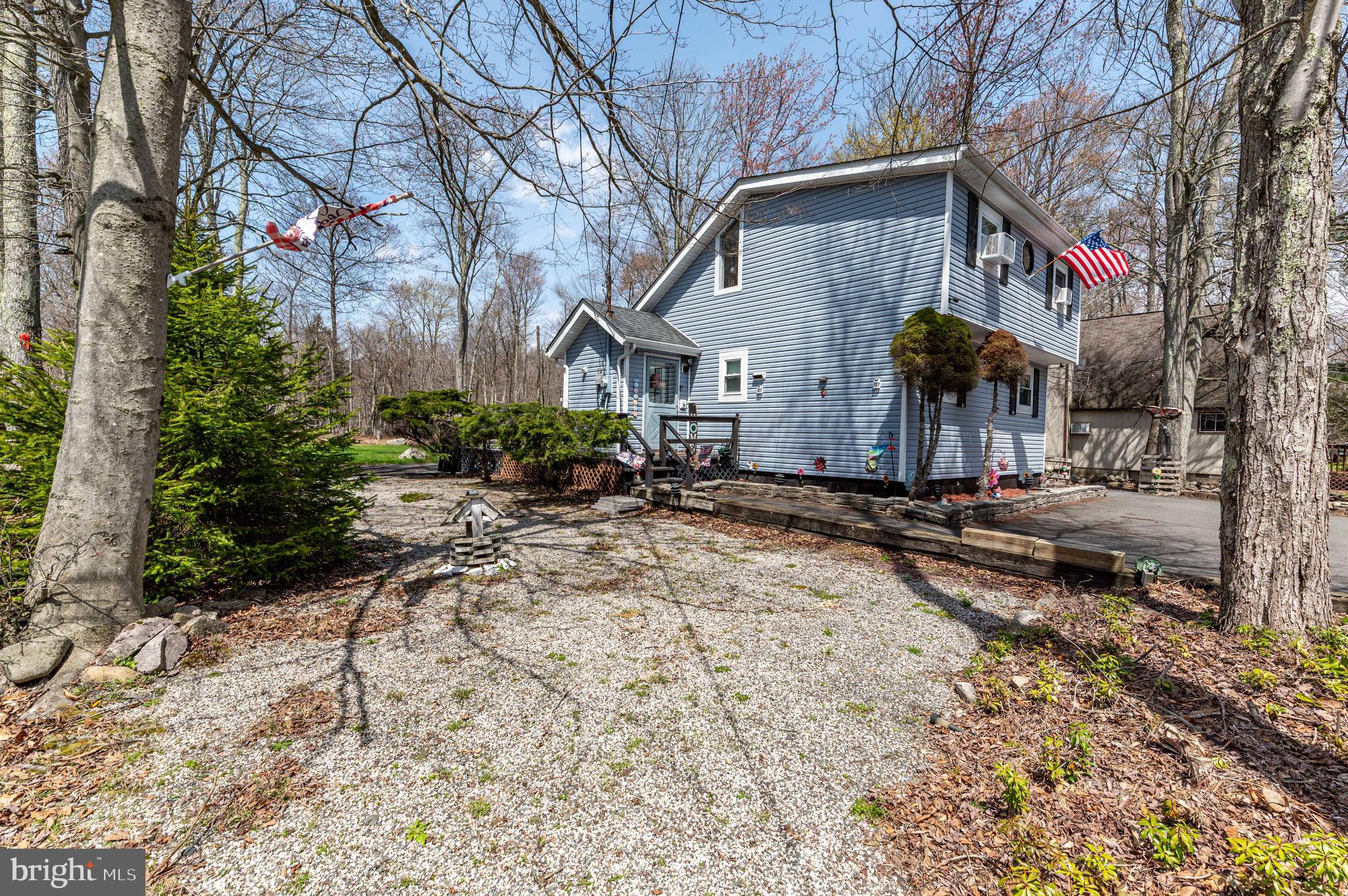 945 COUNTRY PLACE DRIVE
