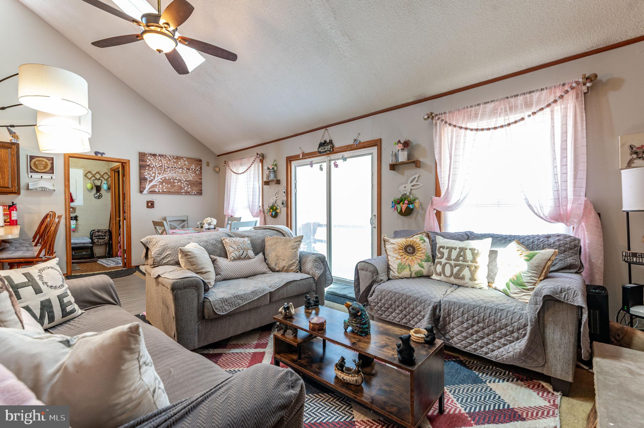 945 COUNTRY PLACE DRIVE