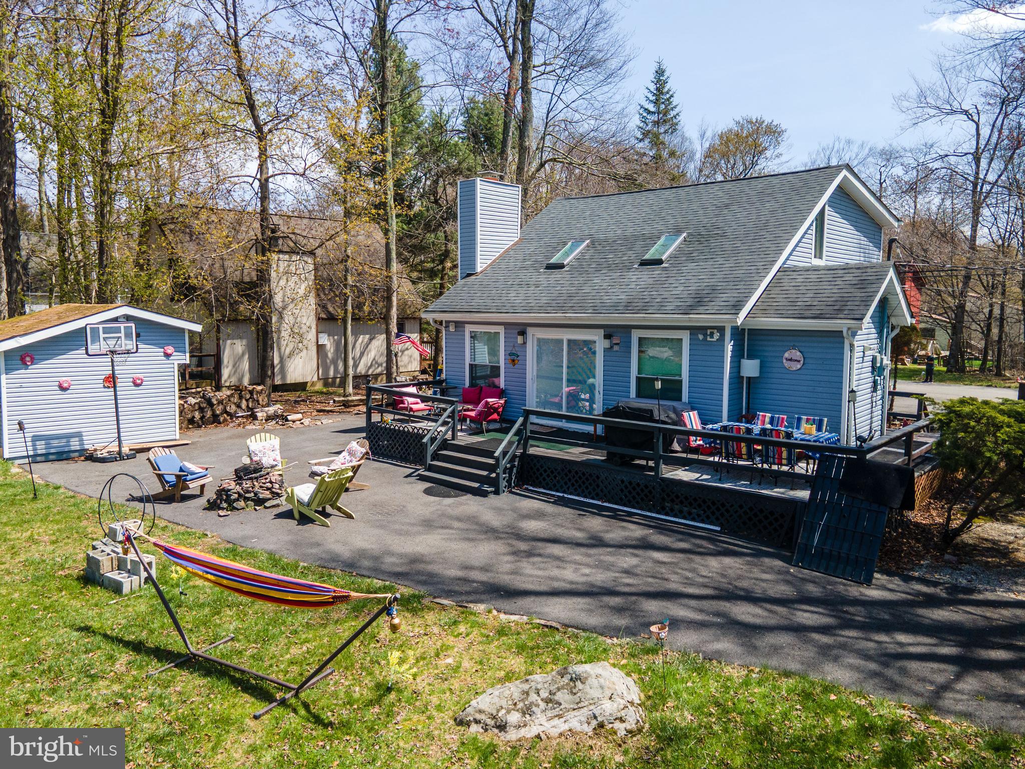 945 COUNTRY PLACE DRIVE