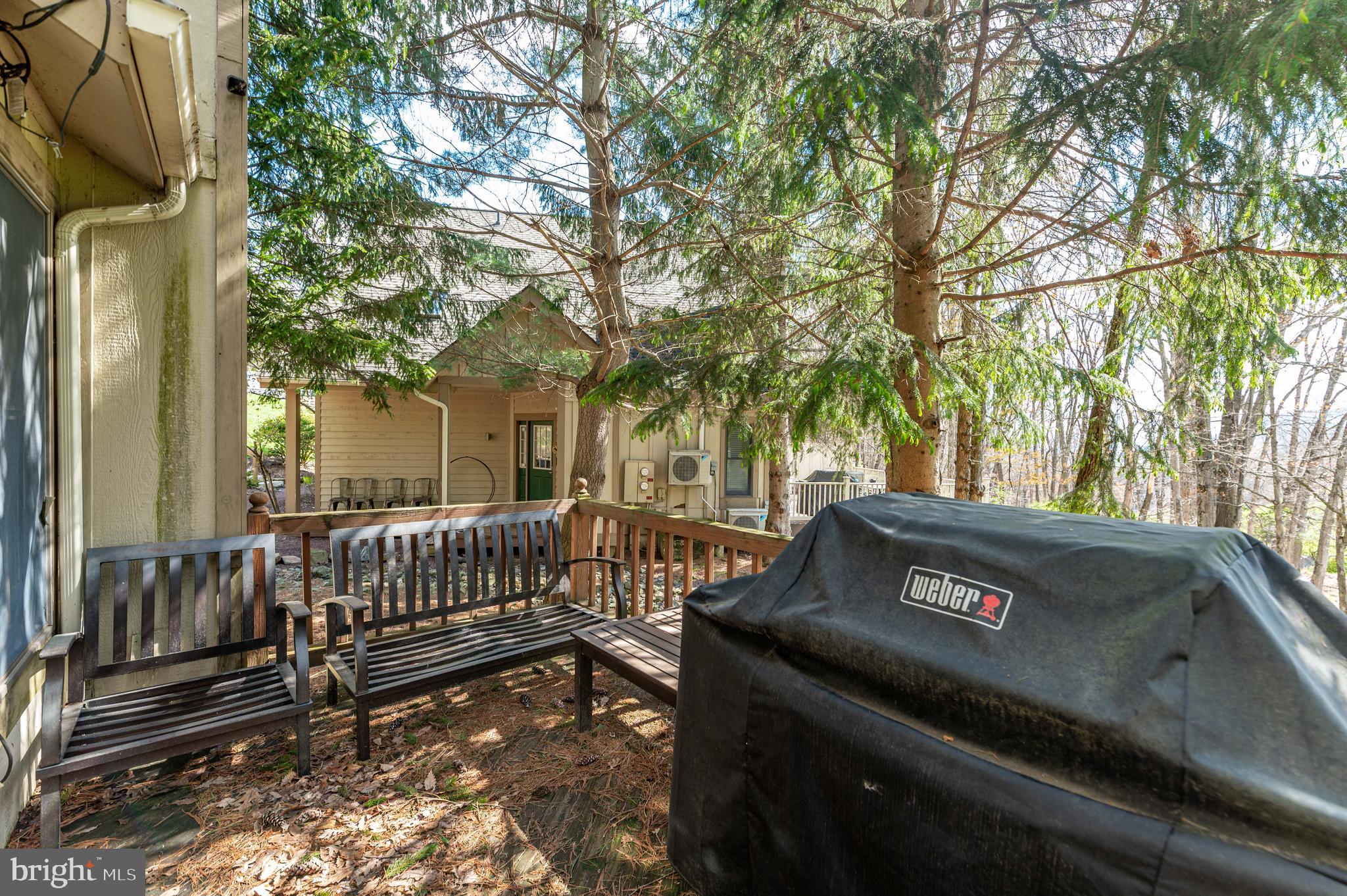 412 HICKORY DRIVE