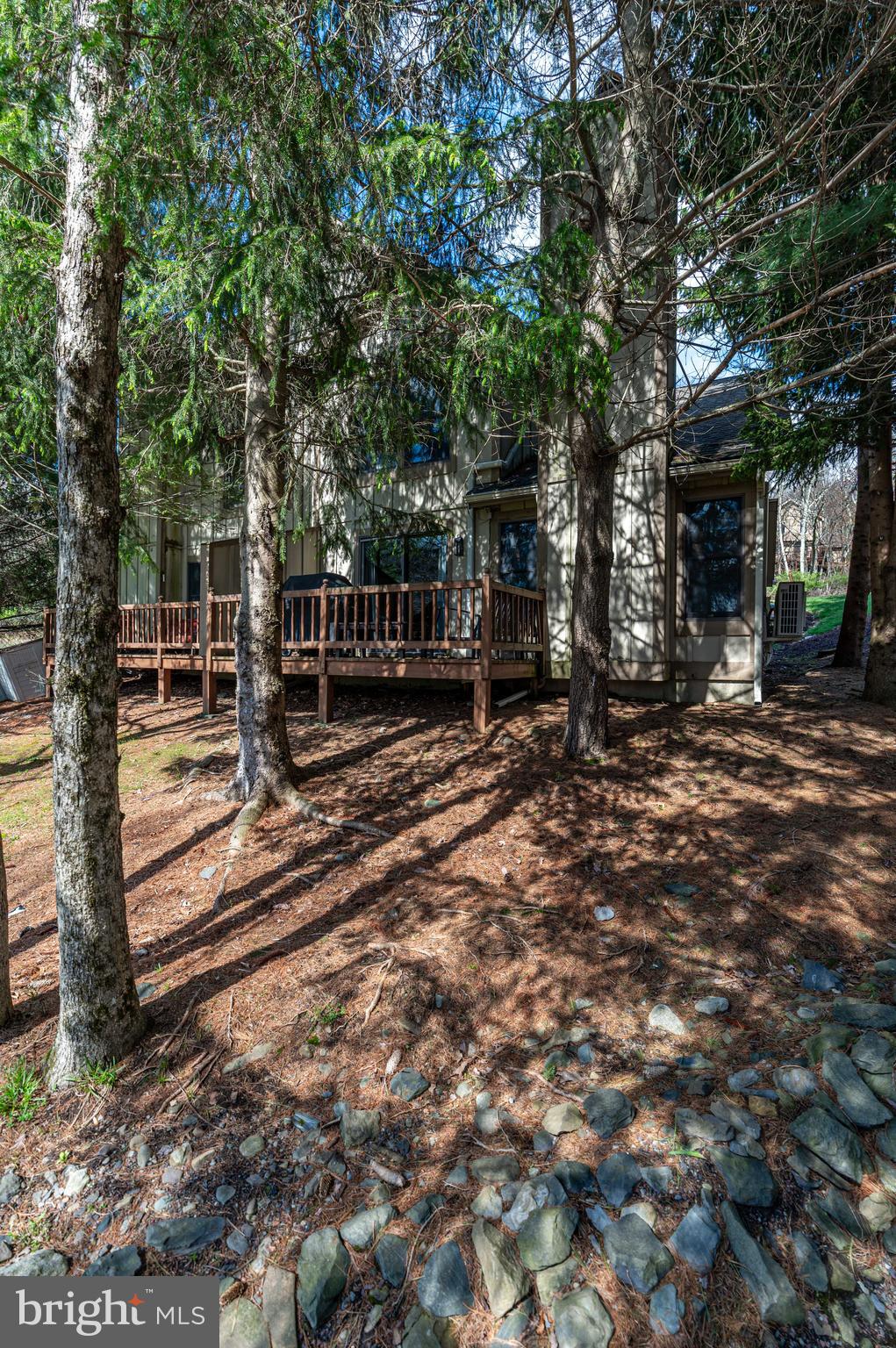 412 HICKORY DRIVE