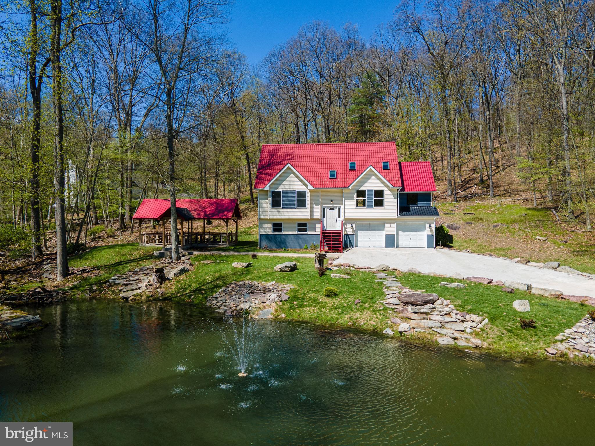 57 LAKE LANE