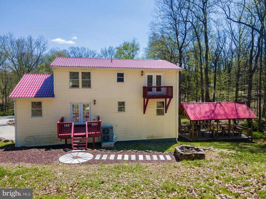 57 LAKE LANE