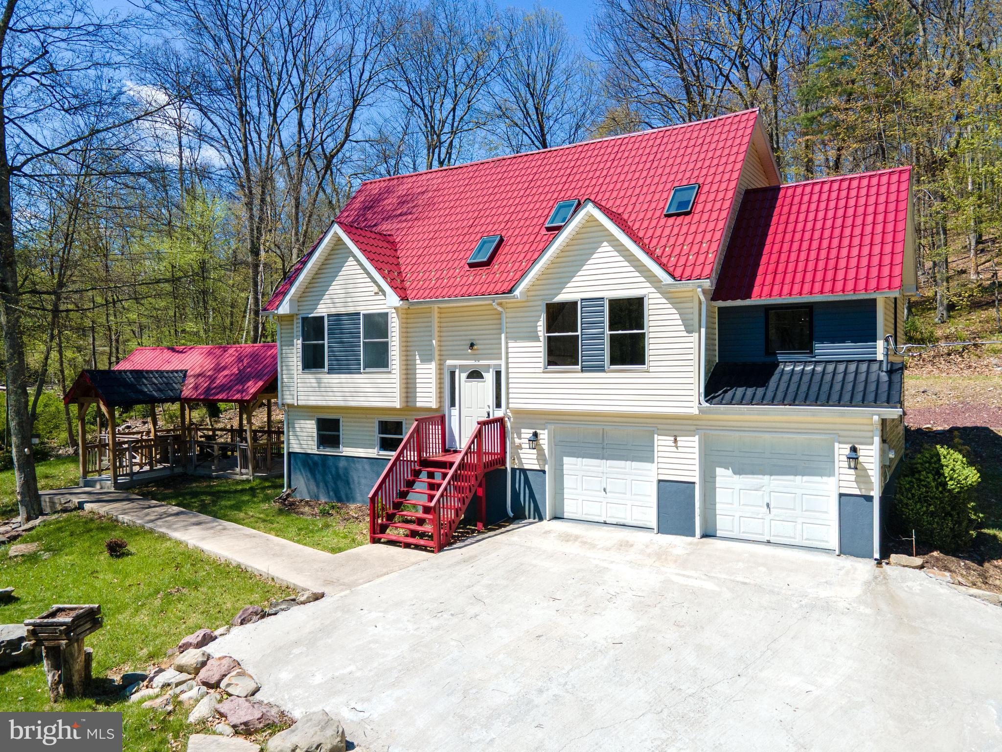57 LAKE LANE