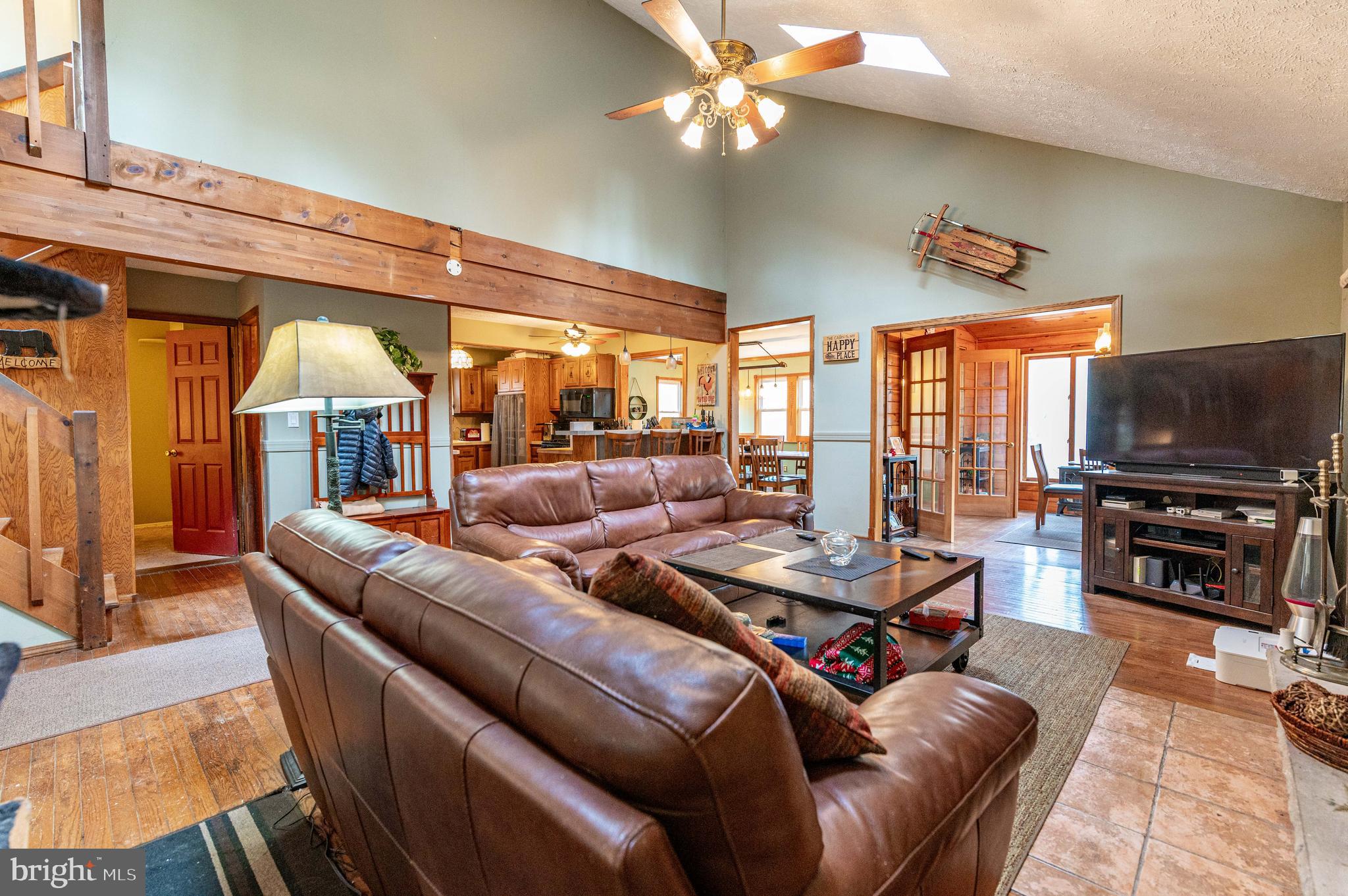 1328 WINDING WAY
