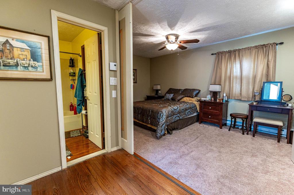 1328 WINDING WAY