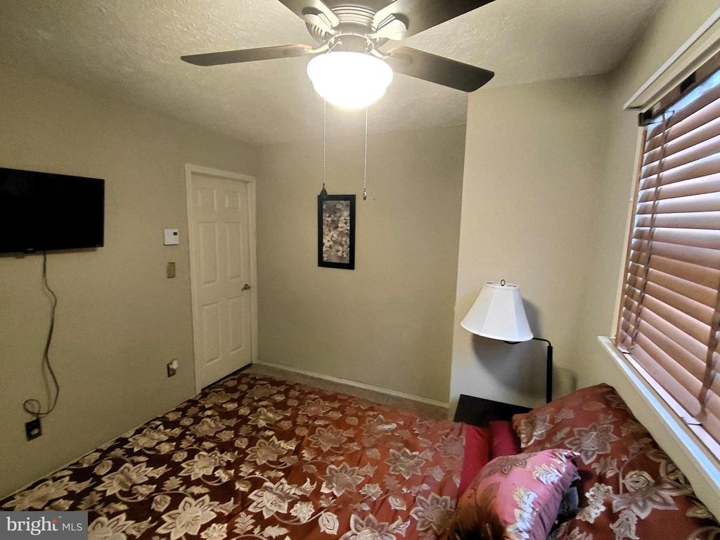 1328 WINDING WAY
