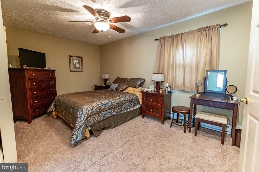 1328 WINDING WAY