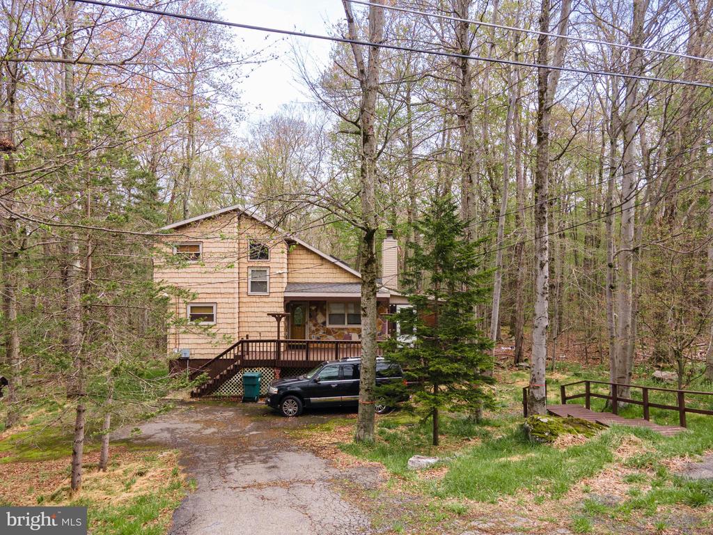 1328 WINDING WAY