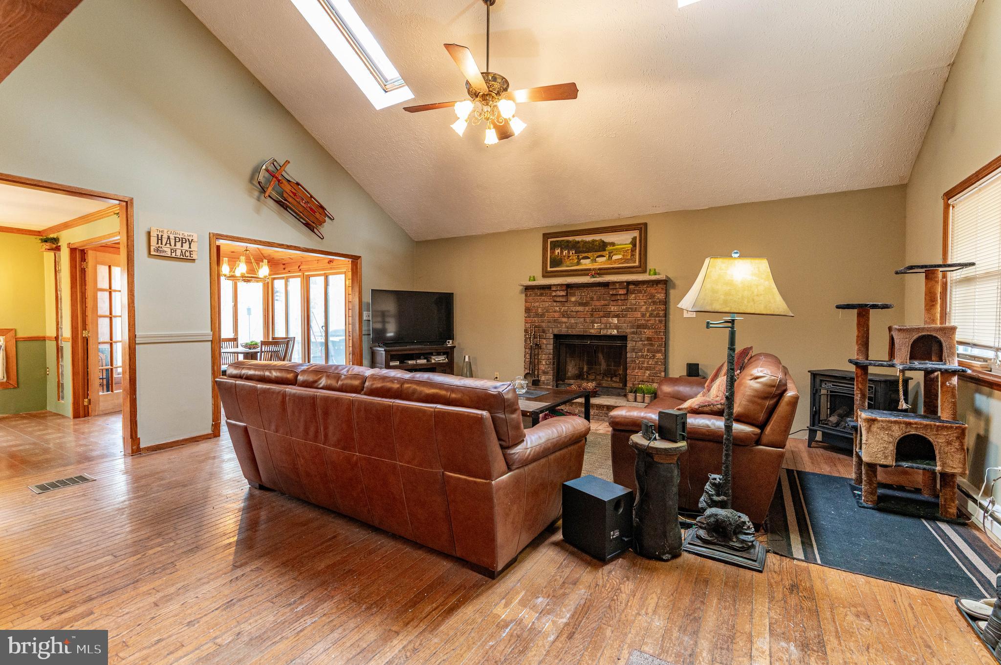 1328 WINDING WAY