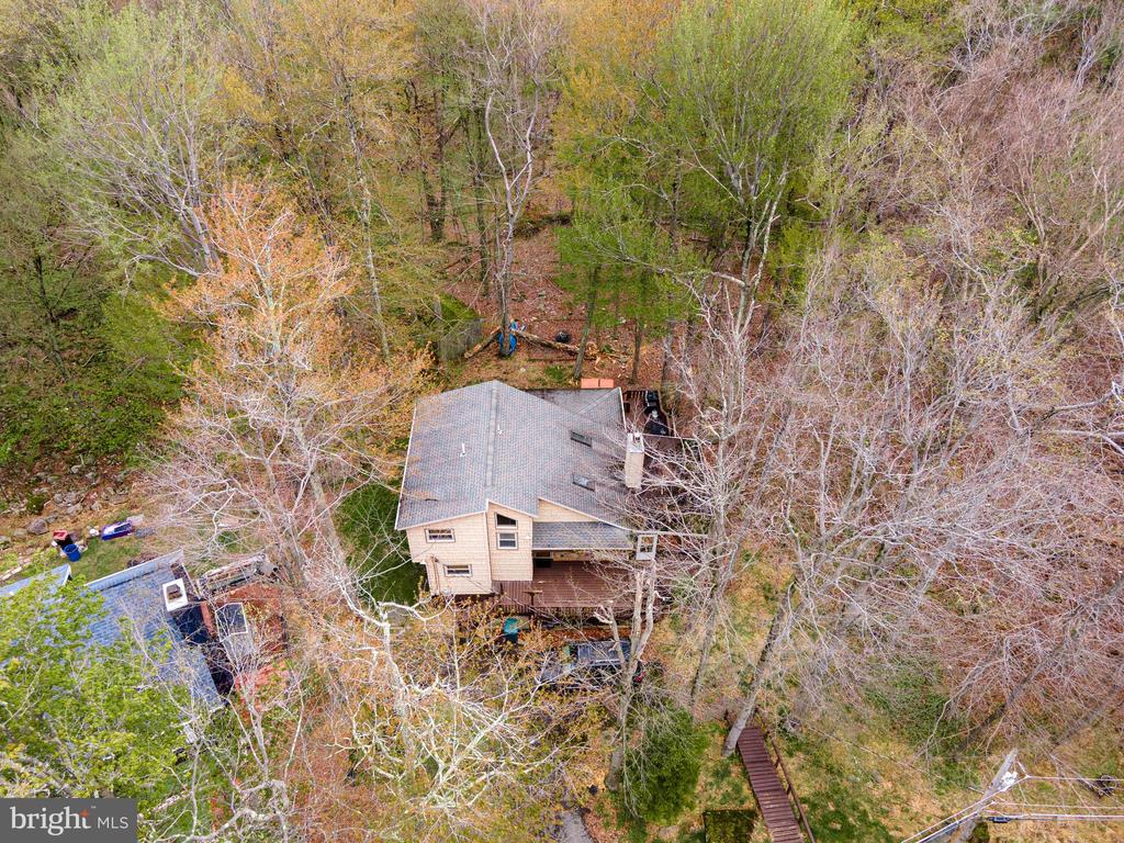 1328 WINDING WAY