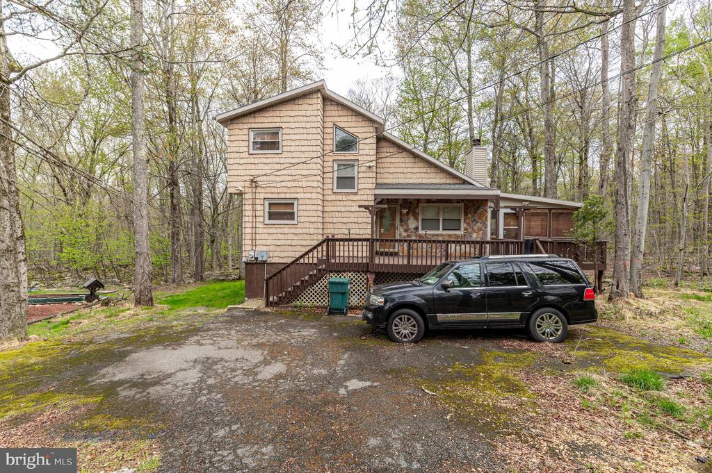 1328 WINDING WAY