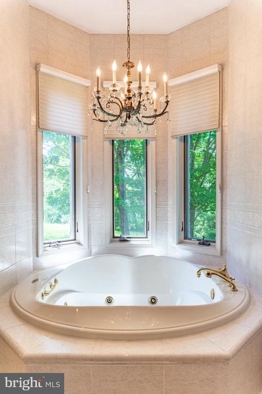 441 HIDDEN LAKE DRIVE