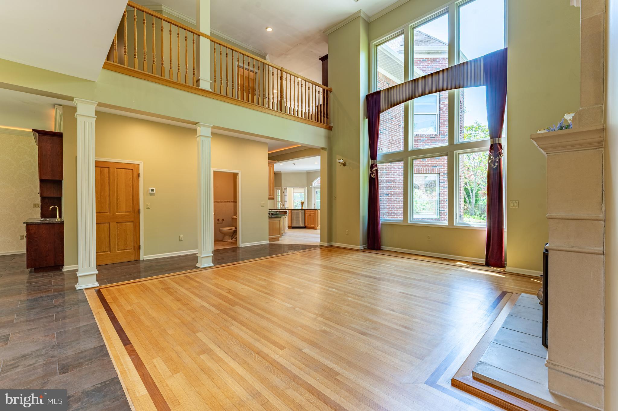 441 HIDDEN LAKE DRIVE