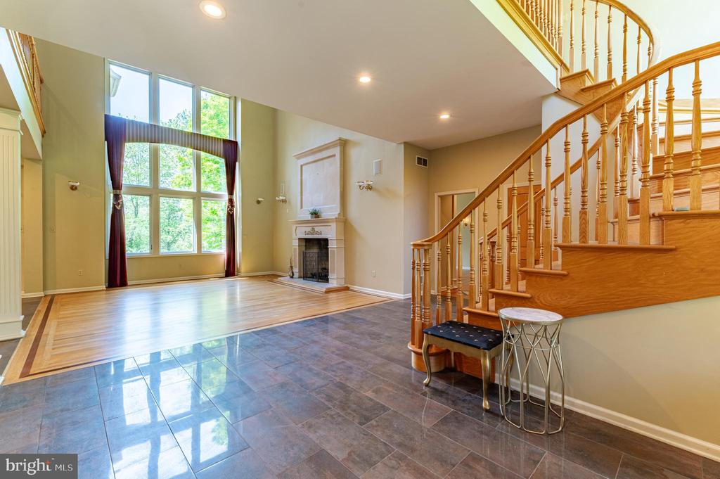 441 HIDDEN LAKE DRIVE