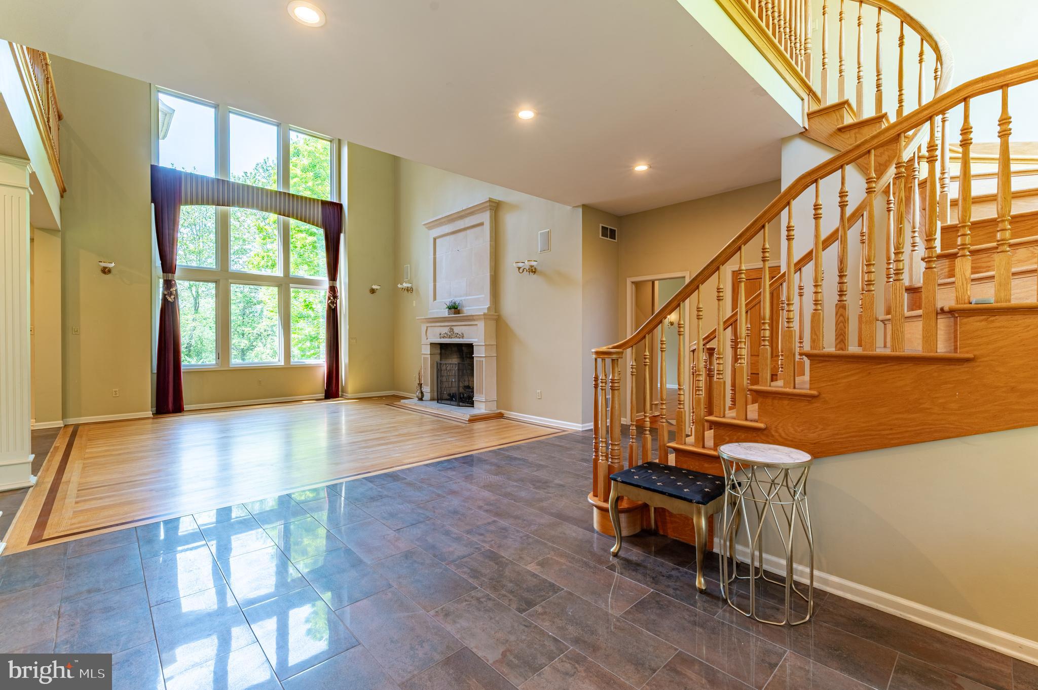 441 HIDDEN LAKE DRIVE