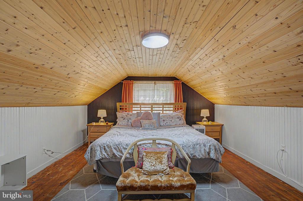 188 OLDE SCHOOLHOUSE ROAD
