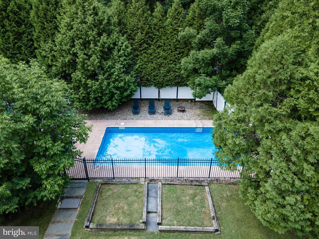 188 OLDE SCHOOLHOUSE ROAD