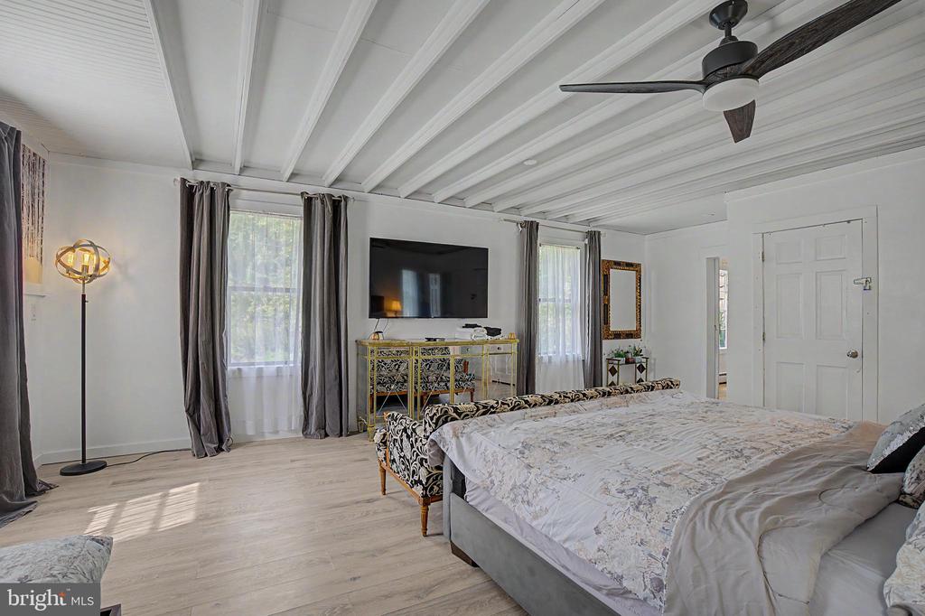 188 OLDE SCHOOLHOUSE ROAD