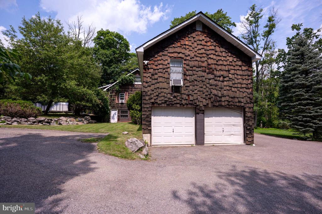 188 OLDE SCHOOLHOUSE ROAD