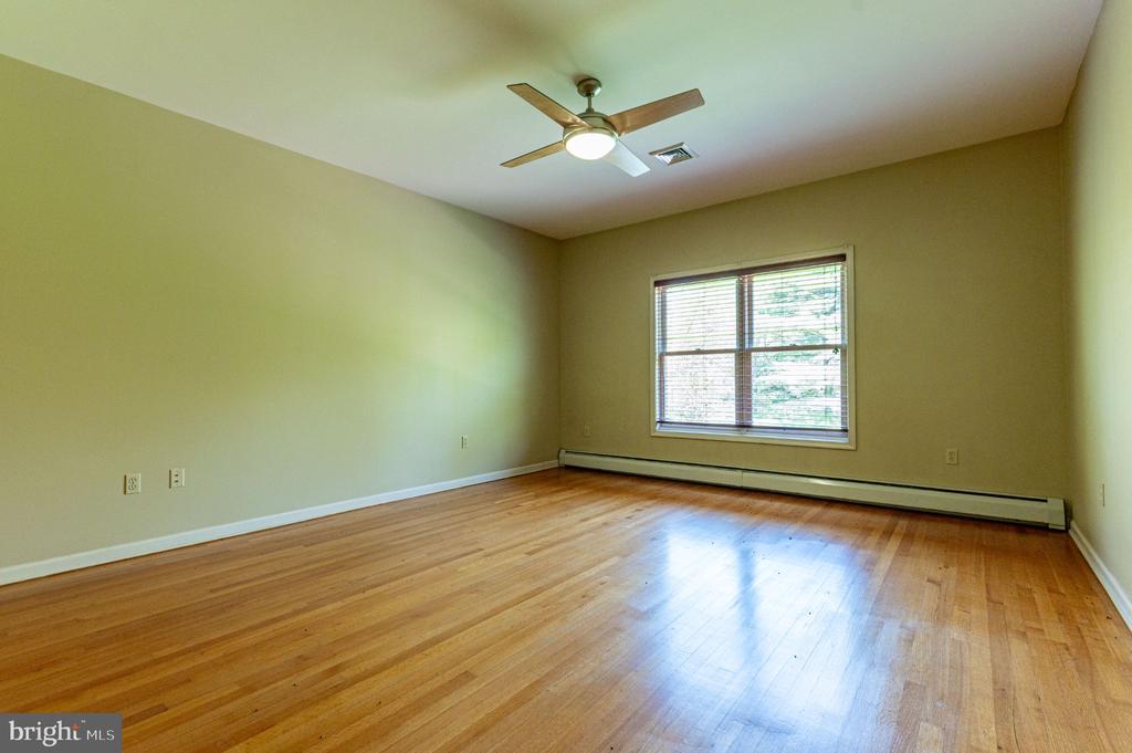 441 HIDDEN LAKE DRIVE