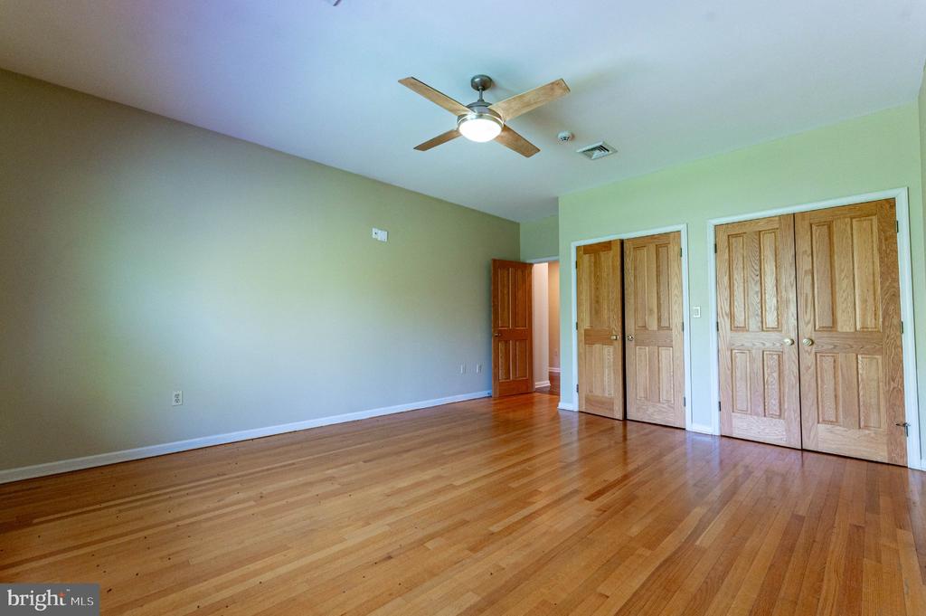441 HIDDEN LAKE DRIVE
