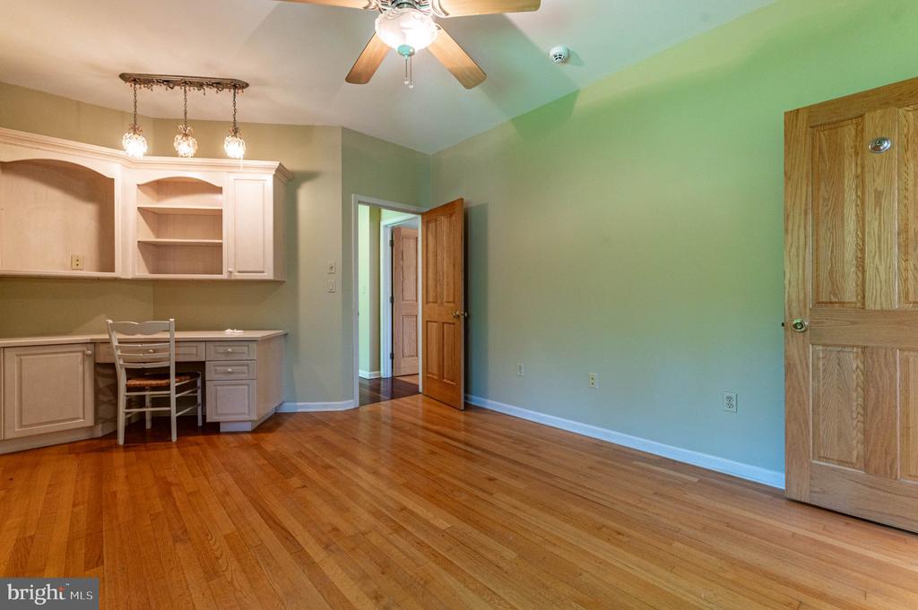 441 HIDDEN LAKE DRIVE