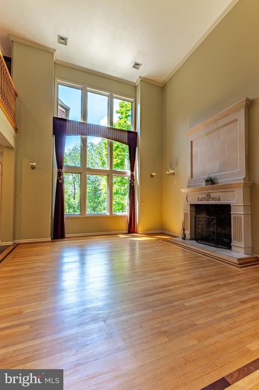 441 HIDDEN LAKE DRIVE