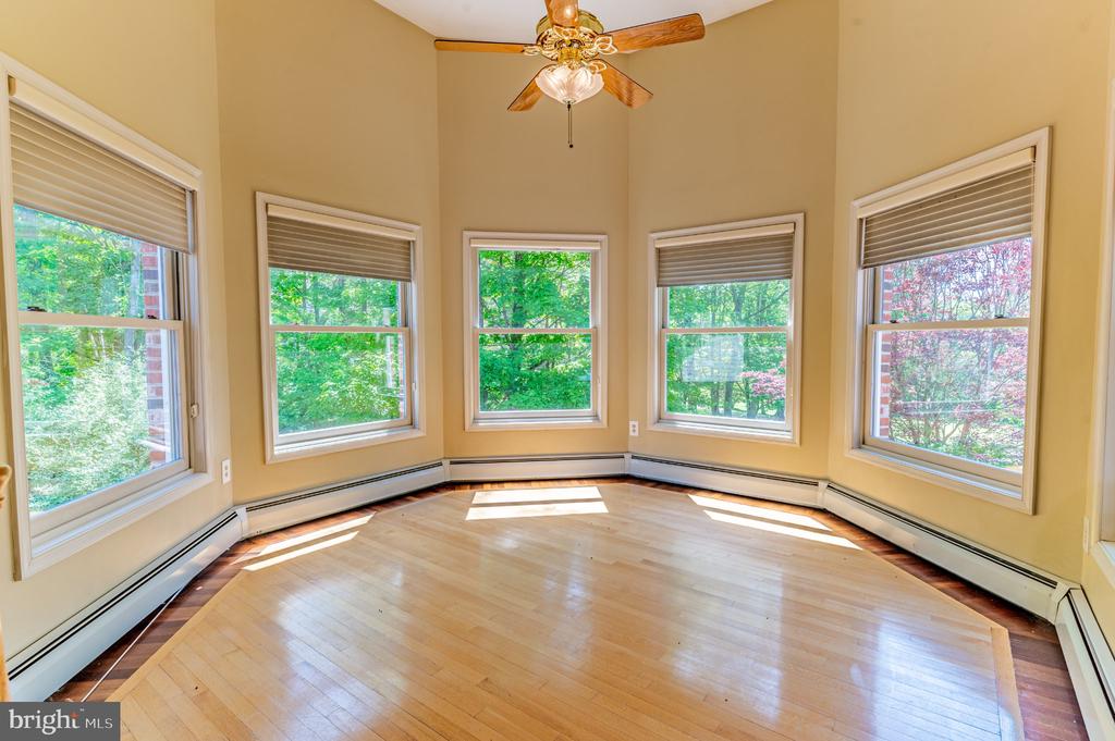 441 HIDDEN LAKE DRIVE