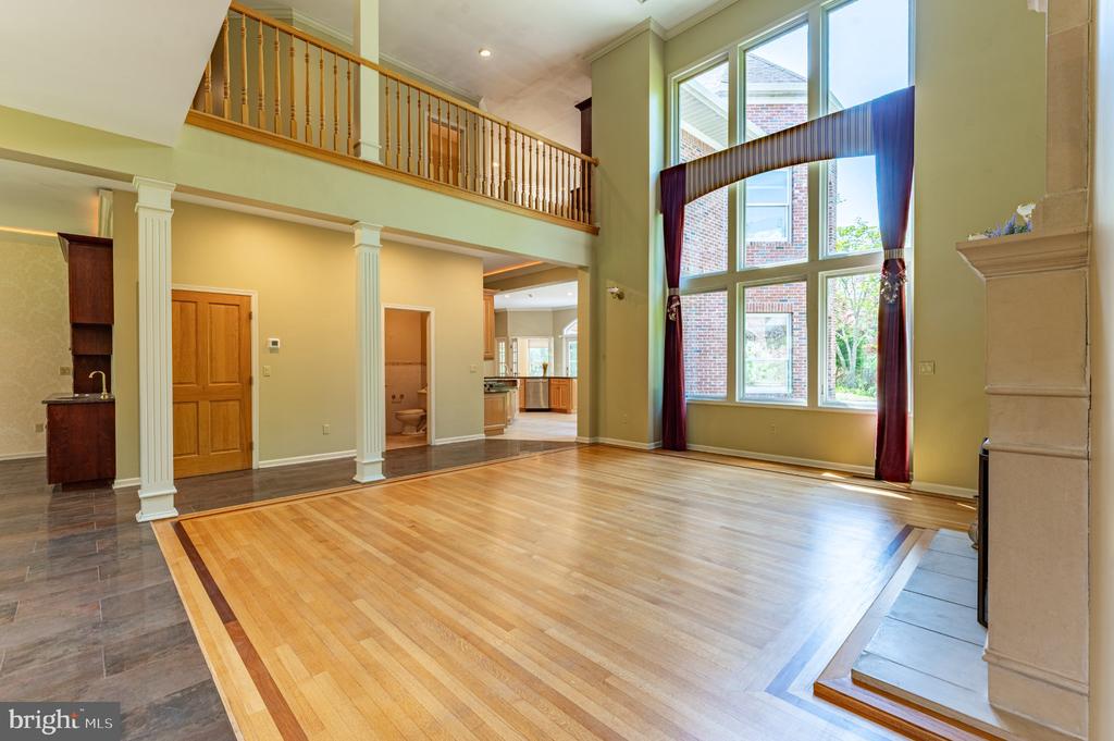 441 HIDDEN LAKE DRIVE