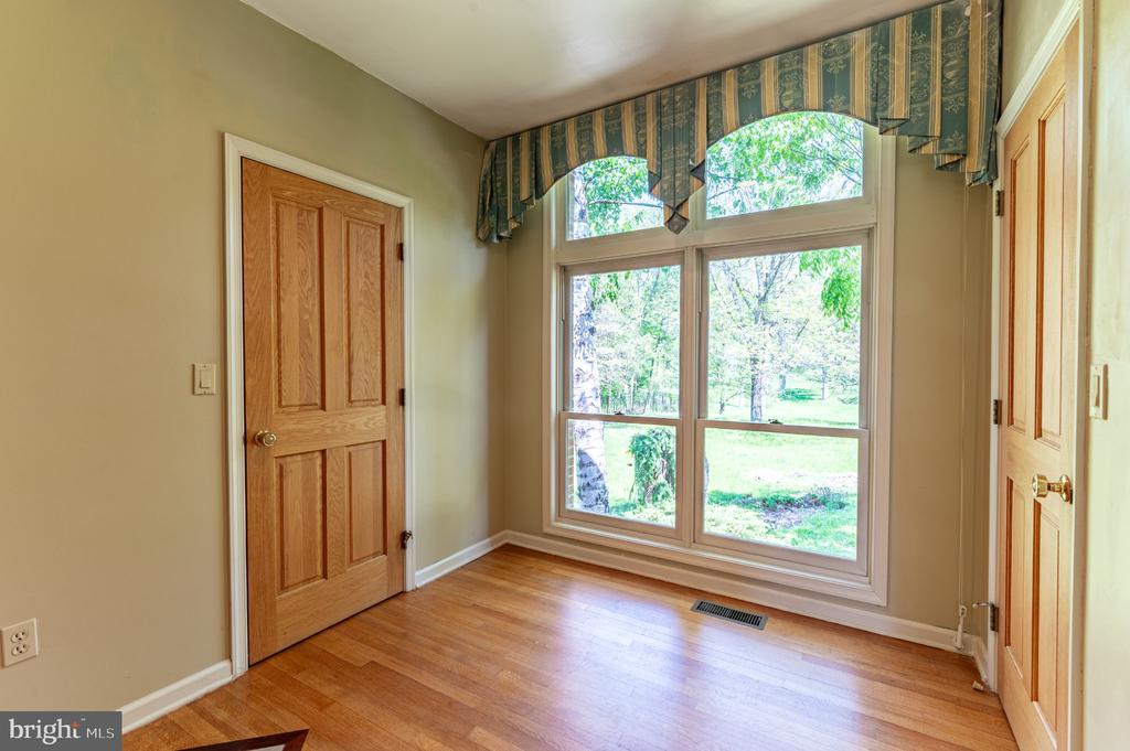 441 HIDDEN LAKE DRIVE
