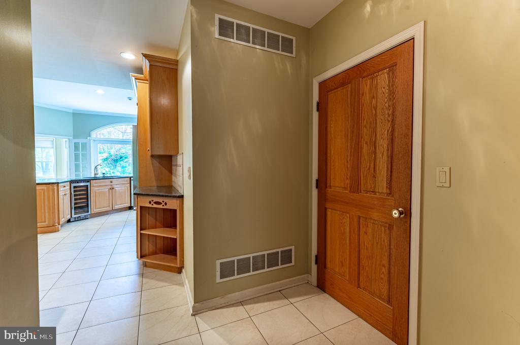 441 HIDDEN LAKE DRIVE