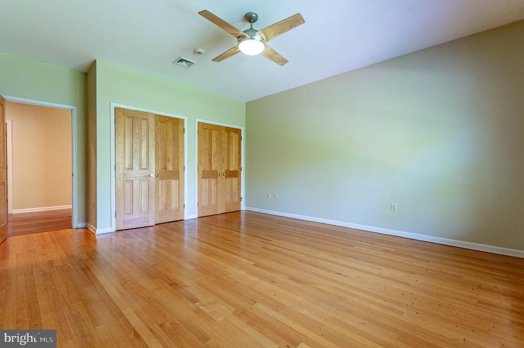 441 HIDDEN LAKE DRIVE