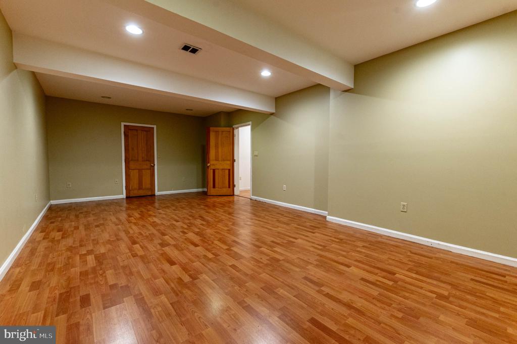 441 HIDDEN LAKE DRIVE