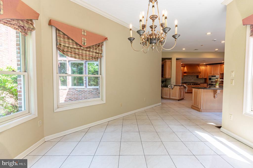 441 HIDDEN LAKE DRIVE