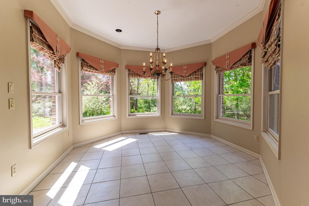 441 HIDDEN LAKE DRIVE