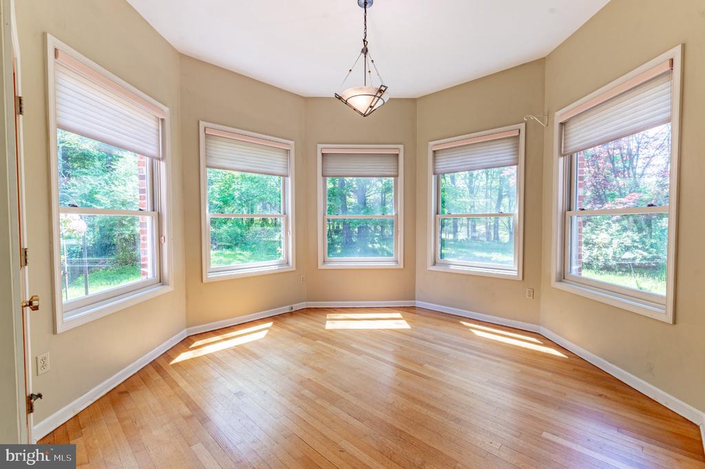 441 HIDDEN LAKE DRIVE