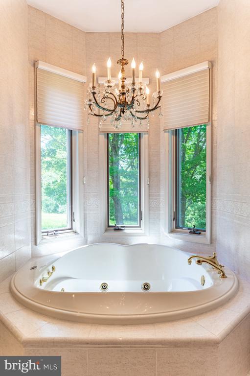 441 HIDDEN LAKE DRIVE
