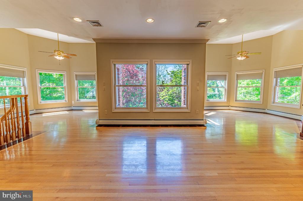 441 HIDDEN LAKE DRIVE