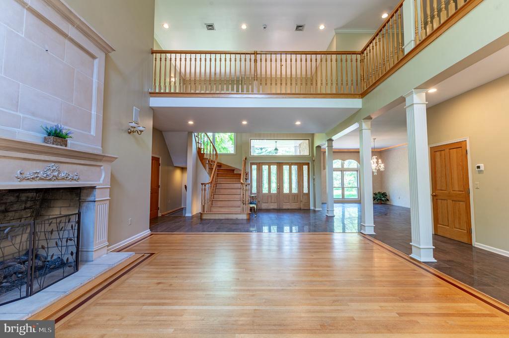 441 HIDDEN LAKE DRIVE