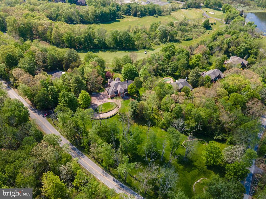 441 HIDDEN LAKE DRIVE
