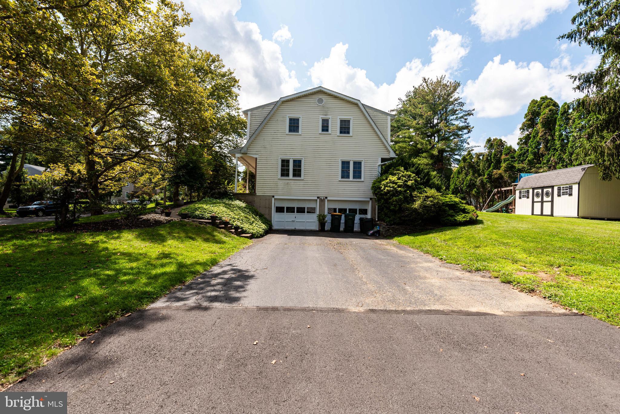 369 WEDGEWOOD DRIVE
