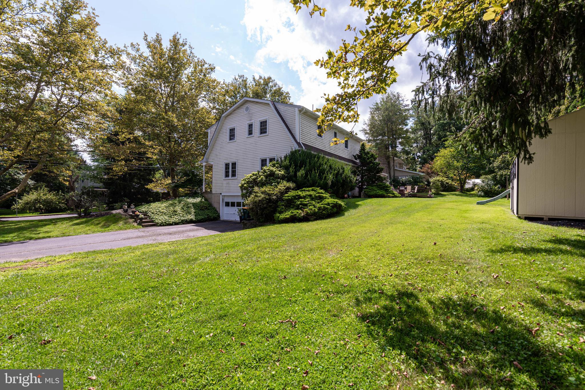 369 WEDGEWOOD DRIVE