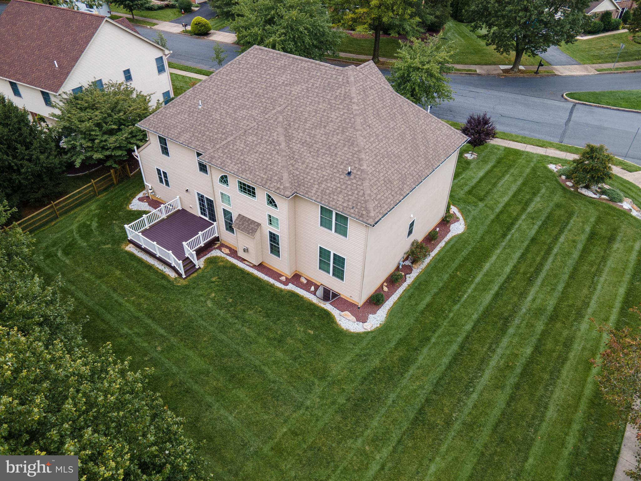 3 Clairmont AVENUE