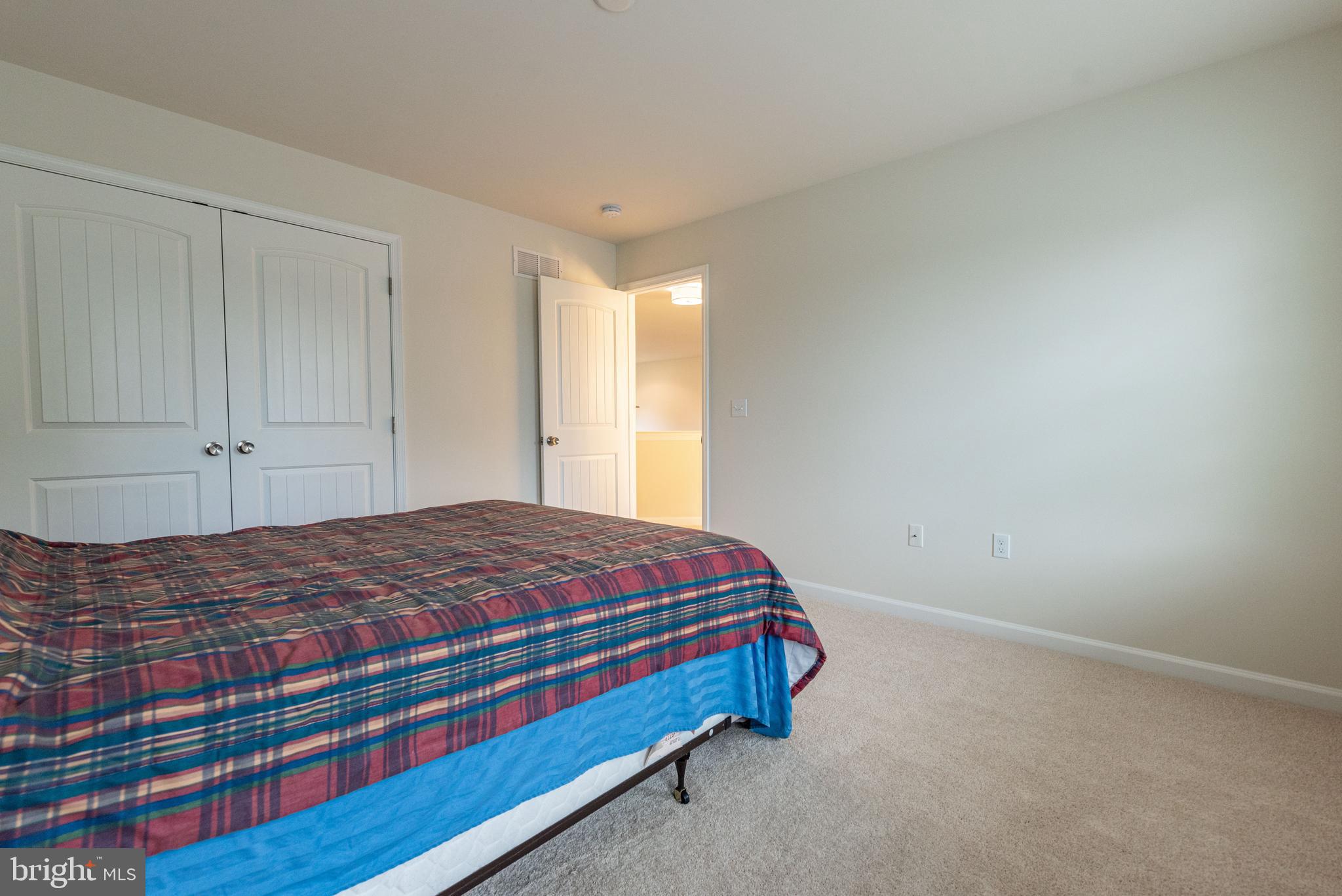 3 Clairmont AVENUE